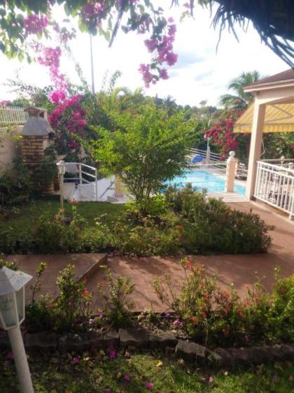 Appartement d'une chambre avec piscine partagee balcon et wifi a Sainte Anne a 6 km de la plage - image 10