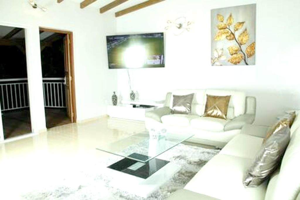 Appartement d'une chambre avec piscine partagee balcon et wifi a Sainte Anne a 6 km de la plage - image 3