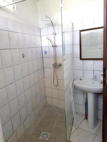 Apartment with 3 bedrooms in SainteRose with wonderful sea view shared pool enclosed garden 8 km from the beach - image 6