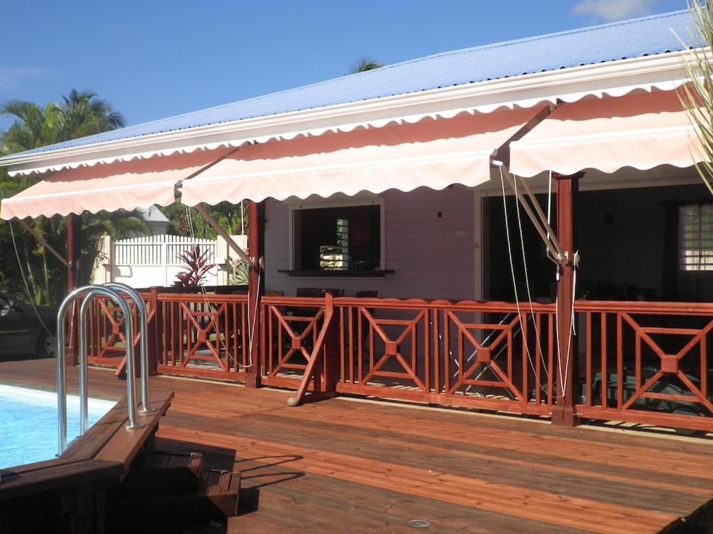Villa de 3 chambres avec vue sur la mer piscine privee et jardin clos a Capesterre Belle Eau - image 4
