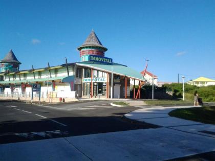 Maison de 2 chambres avec piscine partagee jardin clos et wifi a Le Moule - image 22
