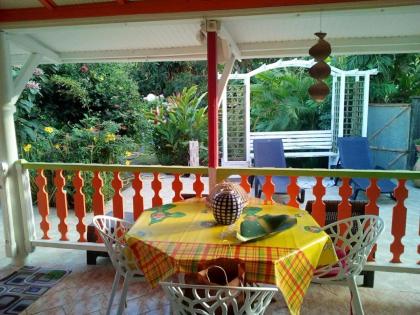 Villa d'une chambre avec piscine privee jardin clos et wifi a Trois Rivieres - image 2