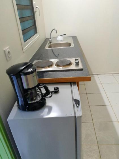 Bungalow d'une chambre avec jardin et wifi a Petit Bourg - image 10