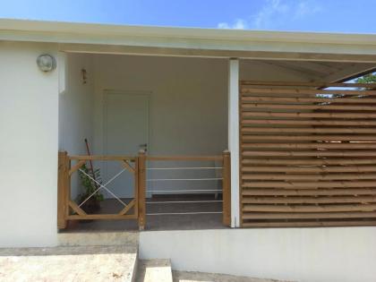 Appartement de 2 chambres a Sainte Rose a 500 m de la plage avec jardin et wifi