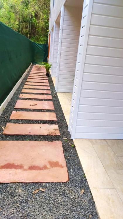 Studio avec terrasse et wifi a Canton des Abymes 3 a 2 km de la plage - image 11