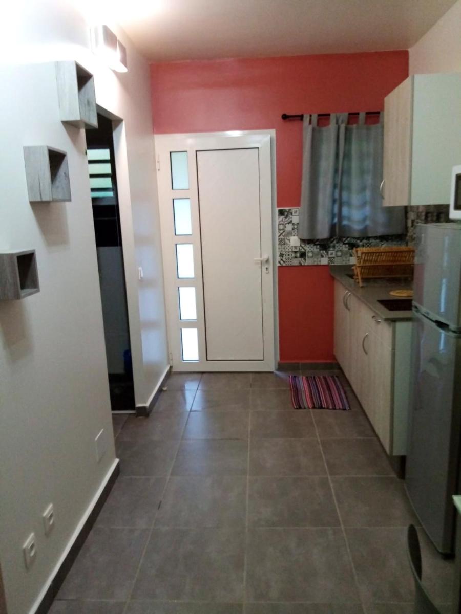 Studio avec terrasse et wifi a Canton des Abymes 3 a 2 km de la plage - image 6