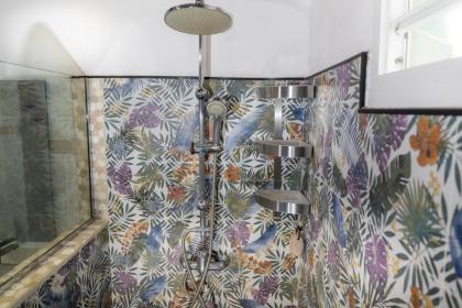 Villa L'Artist en bord de mer avec piscine privée - image 29