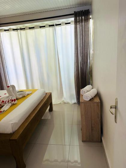 Maison d'une chambre avec piscine partagee terrasse amenagee et wifi a Sainte Rose a 5 km de la plage - image 17