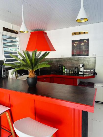 Maison d'une chambre avec piscine partagee terrasse amenagee et wifi a Sainte Rose a 5 km de la plage - image 21