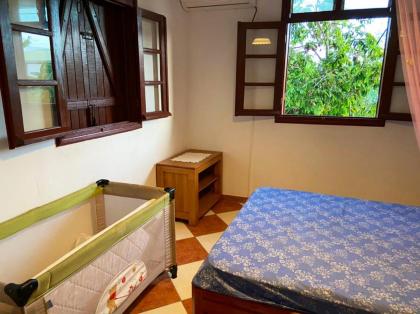 Appartement de 2 chambres avec terrasse amenagee et wifi a Petit Canal a 8 km de la plage - image 14