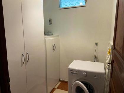 Appartement de 2 chambres avec terrasse amenagee et wifi a Petit Canal a 8 km de la plage - image 6
