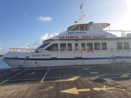 Escapades ensoleillees - Saint-Francois - Front de Mer et Piscine - image 21