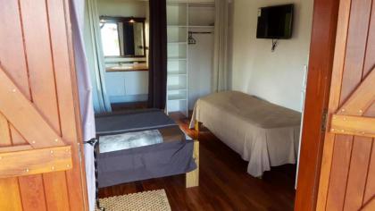 Bungalow d'une chambre avec jardin clos et wifi a Saint Francois a 2 km de la plage - image 9