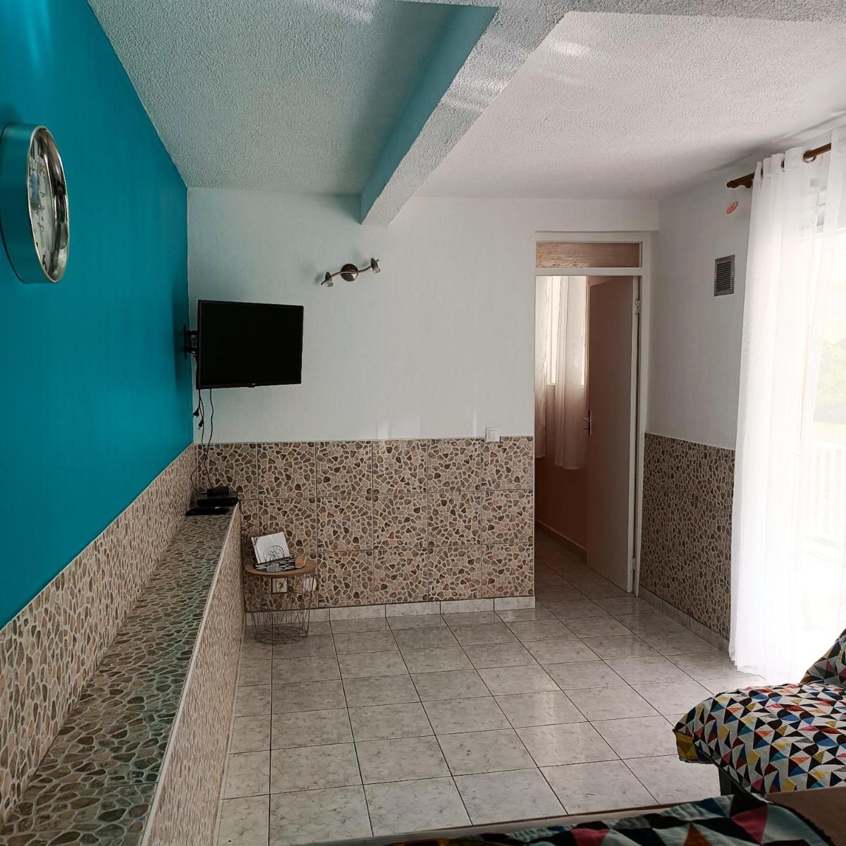 Appartement d'une chambre avec jardin a Le Gosier - image 2