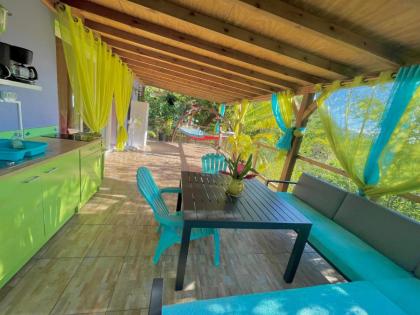 Room in Bungalow - Bed and breakfast Guadeloupe - image 12