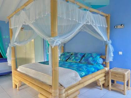 Room in Bungalow - Bed and breakfast Guadeloupe - image 8
