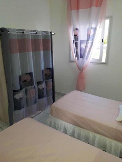 Villa de 2 chambres avec piscine privee jacuzzi et terrasse a Saint Francois - image 17