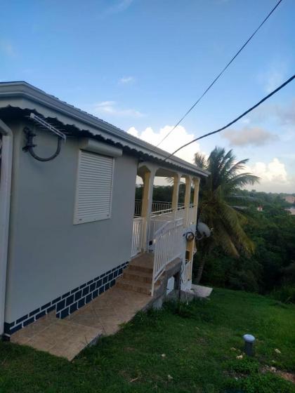 Maison de 3 chambres avec terrasse amenagee et wifi a Le Gosier - image 27