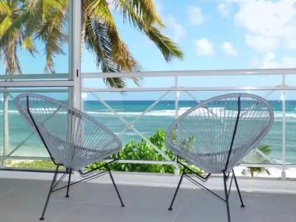 17 Palms glamorous apartment facing the sea