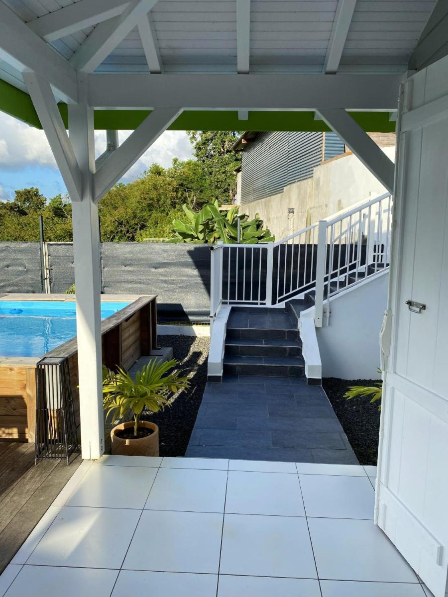 Maison de 2 chambres avec piscine privee terrasse amenagee et wifi a Le Gosier a 1 km de la plage - main image