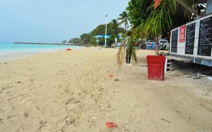 Maison de 2 chambres avec terrasse amenagee et wifi a Le Gosier a 1 km de la plage - image 12
