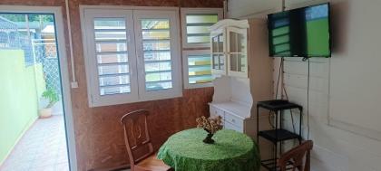 Maison d'une chambre avec jardin clos et wifi a Le Gosier a 6 km de la plage - image 2