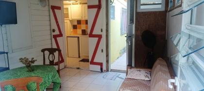 Maison d'une chambre avec jardin clos et wifi a Le Gosier a 6 km de la plage - image 9