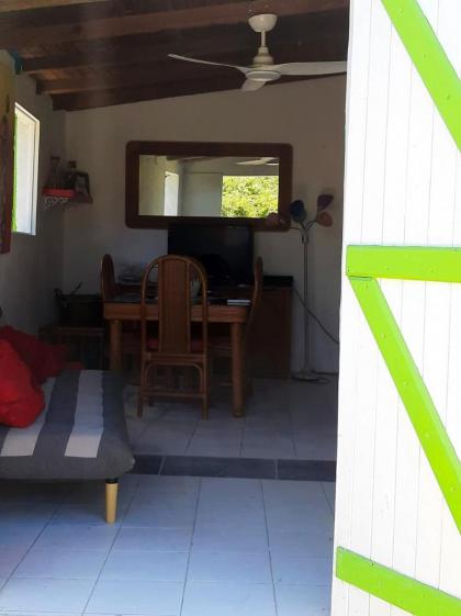Maison de 2 chambres a Saint Francois a 100 m de la plage avec jardin clos et wifi - image 15