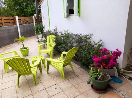 Maison de 2 chambres a Saint Francois a 100 m de la plage avec jardin clos et wifi - image 6