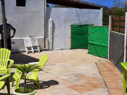Maison de 2 chambres a Saint Francois a 100 m de la plage avec jardin clos et wifi - image 9