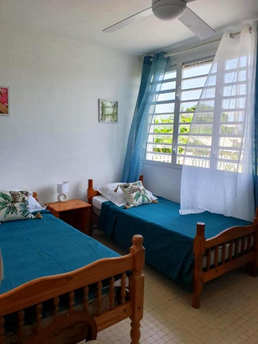 Maison de 3 chambres avec jardin clos et wifi a Petit Canal a 4 km de la plage - image 5