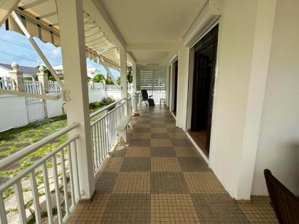Maison de 3 chambres avec jardin clos et wifi a Petit Canal a 4 km de la plage - image 8