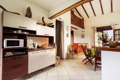 Anatasia - Maison climatisée avec jardin - image 10
