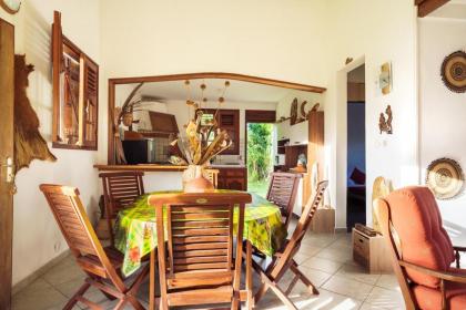 Anatasia - Maison climatisée avec jardin - image 11