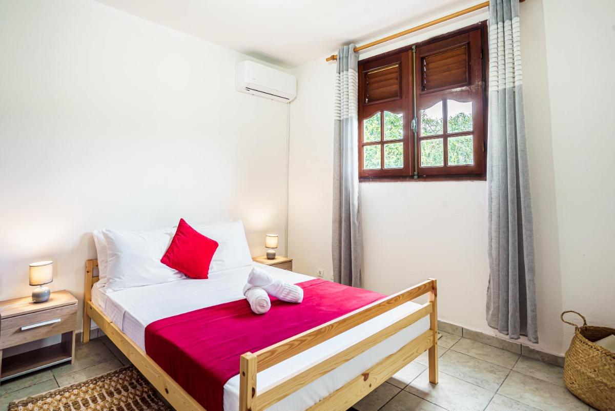 Anatasia - Maison climatisée avec jardin - image 4